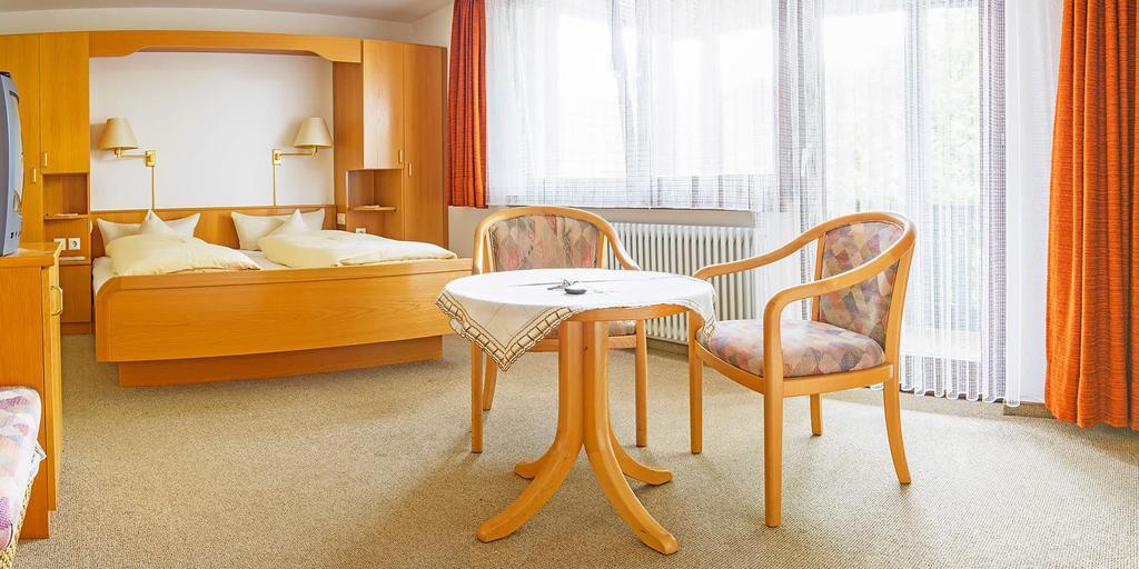 Gasthof Und Pension Zum Kreuz Lautenbach Oda fotoğraf