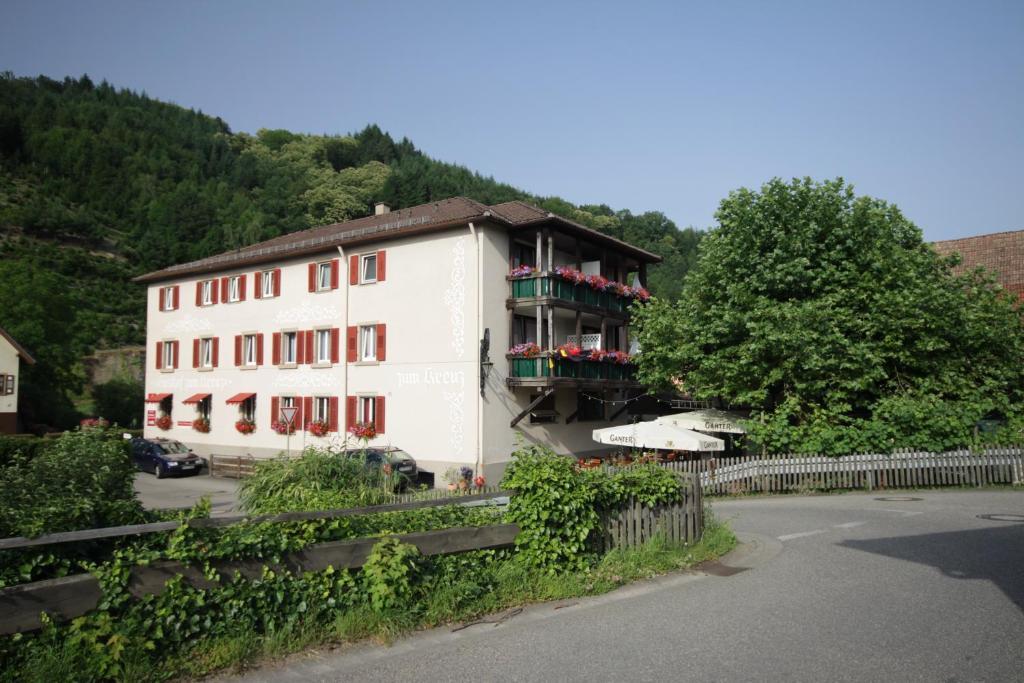 Gasthof Und Pension Zum Kreuz Lautenbach Dış mekan fotoğraf